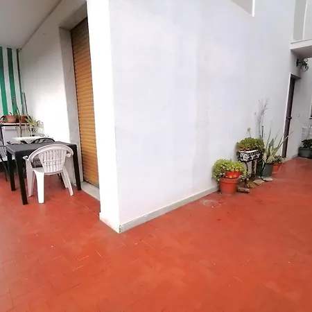 Sunny Con Terrazza Panoramica 알라시오