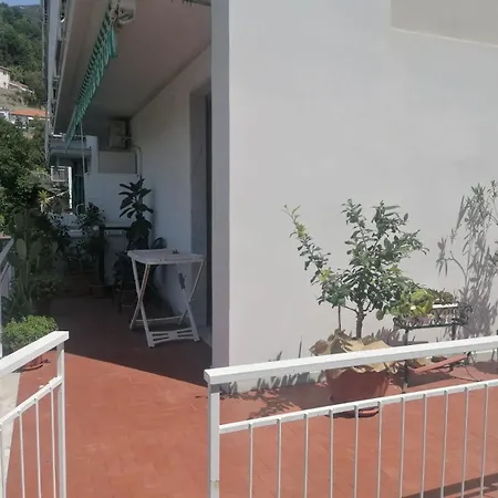 Sunny Con Terrazza Panoramica Αλάσιο