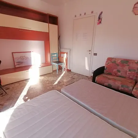 Sunnyrooms Con Terrazza Panoramica * アラッシオ