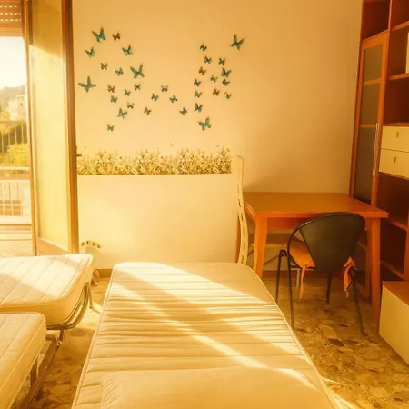 Sunny Con Terrazza Panoramica Bed and Breakfast Αλάσιο